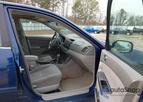 2006 Toyota Camry Le z USA, uszkodzony, nr VIN 4T1BE32KX6U108083